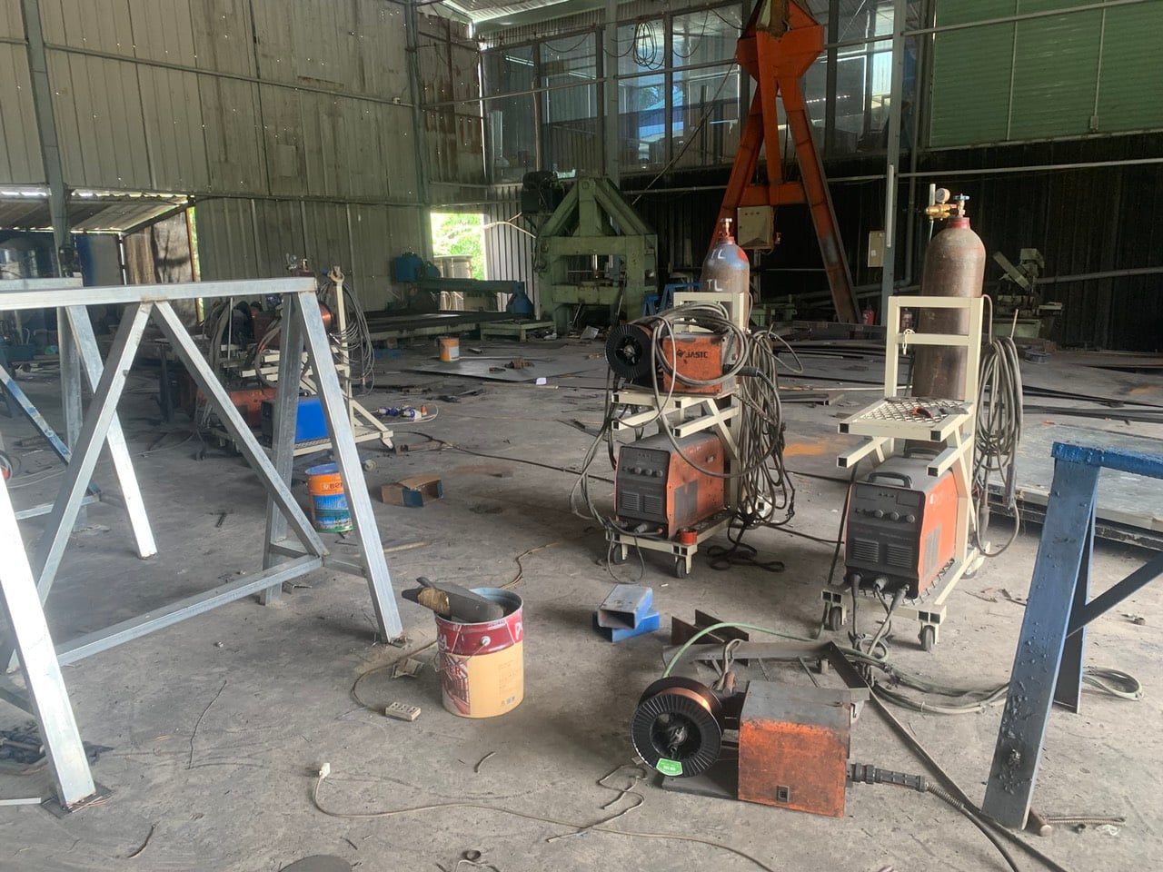 Welding area in workshop 3.jpg